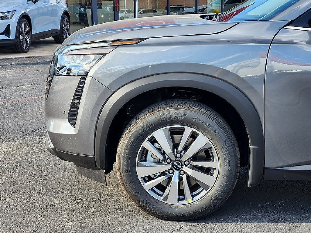 New 2026 Nissan Pathfinder SL FWD image 10