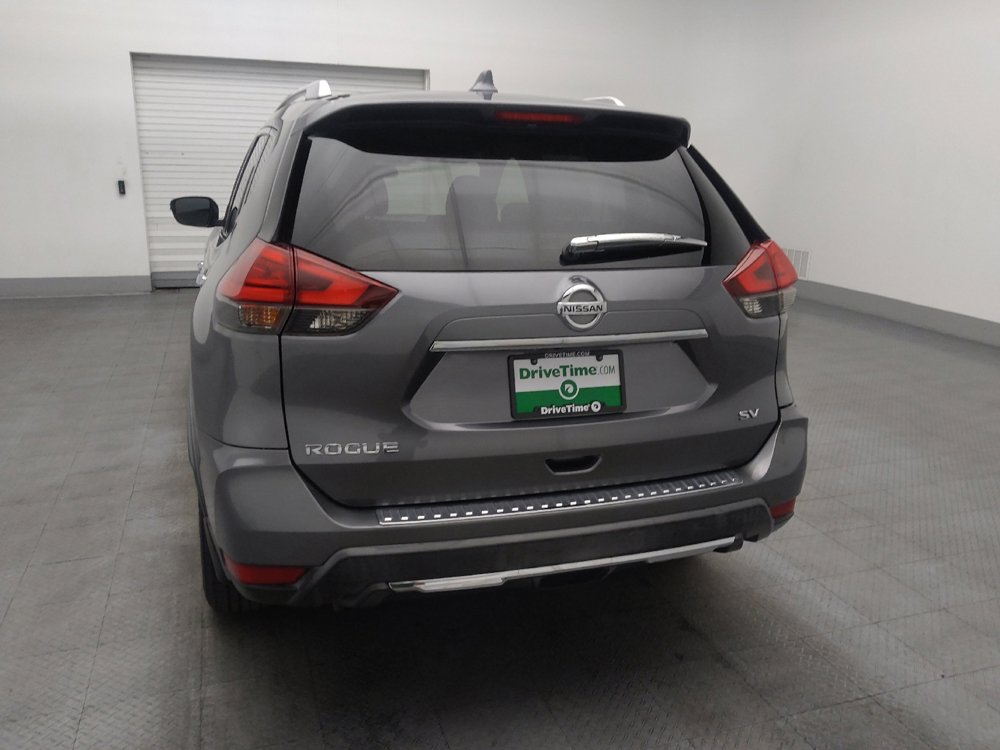 Used 2017 Nissan Rogue SV image 6