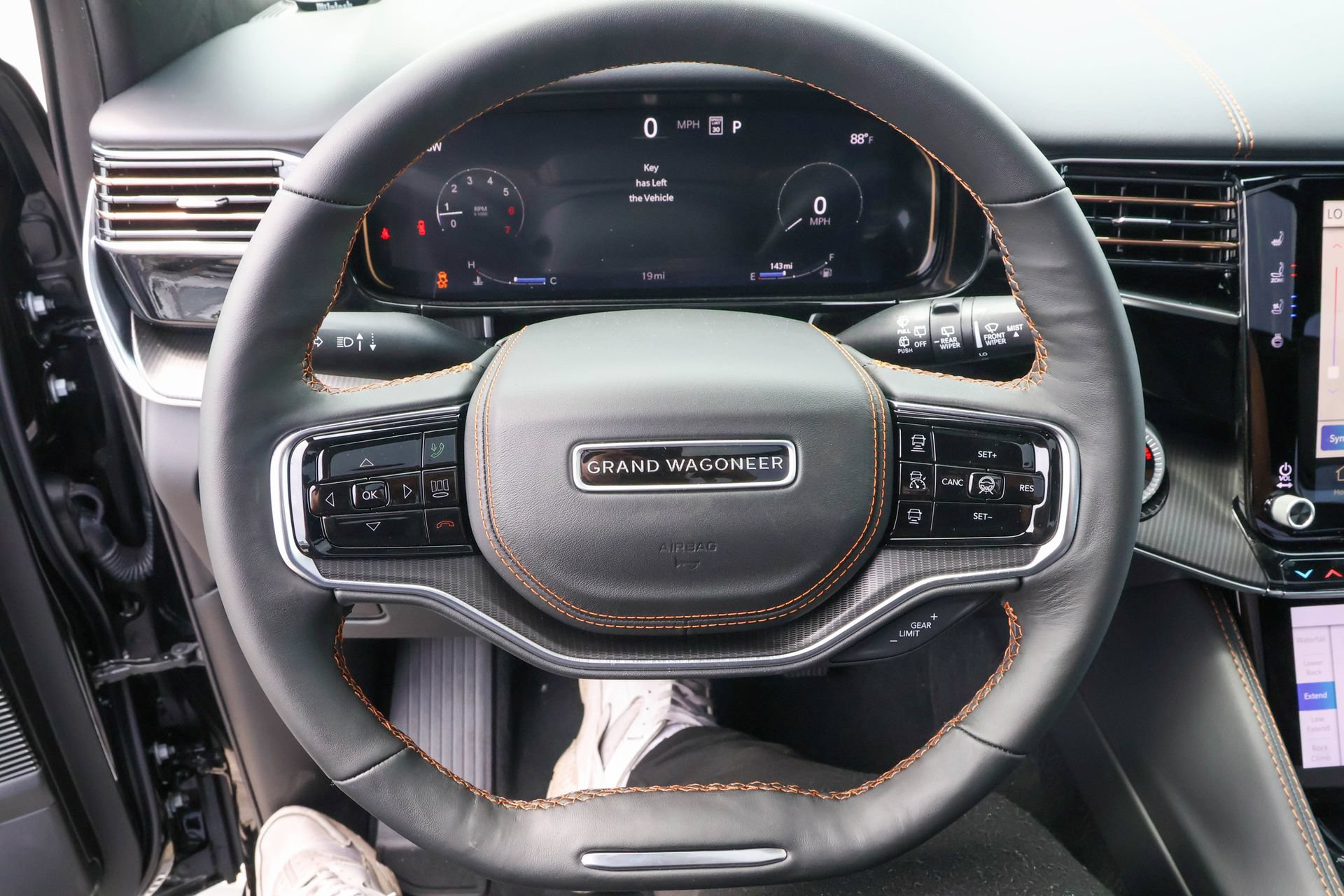 New 2026 Jeep Grand Wagoneer L Summit AWD/4WD image 32
