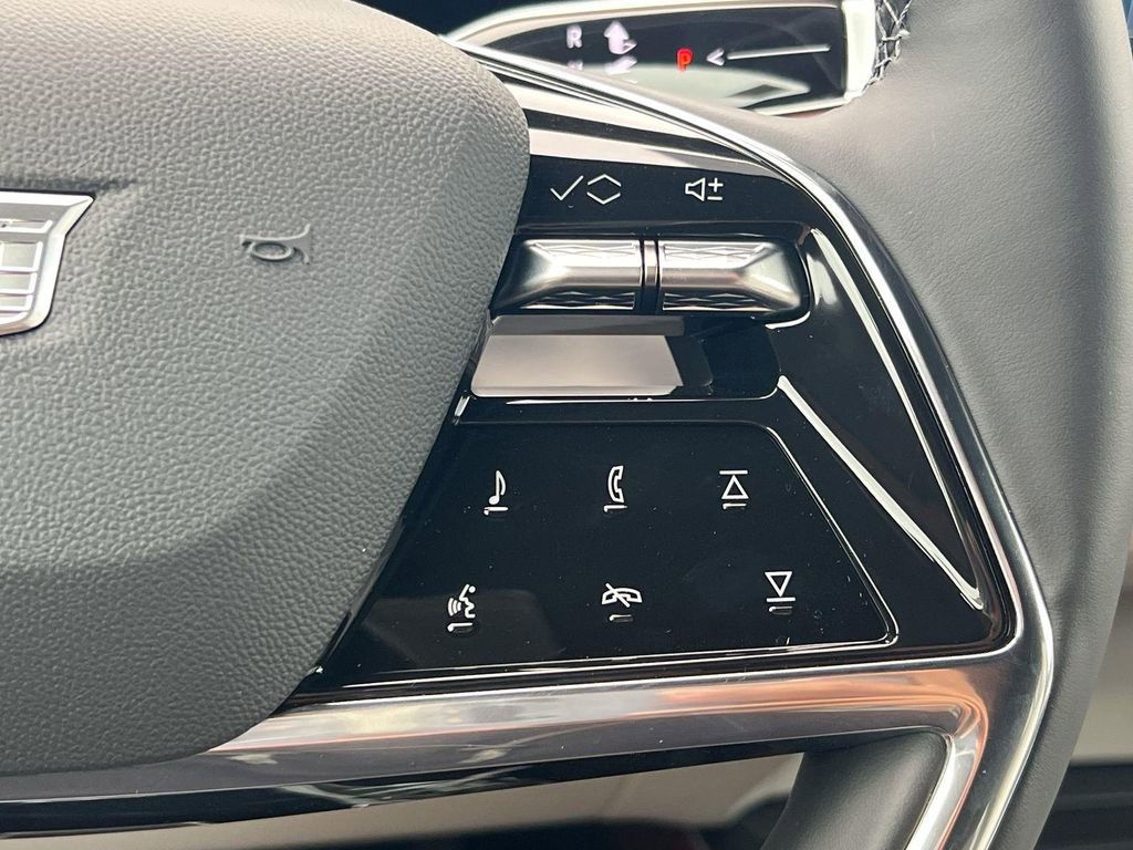 New 2026 Cadillac Vistiq Luxury image 14