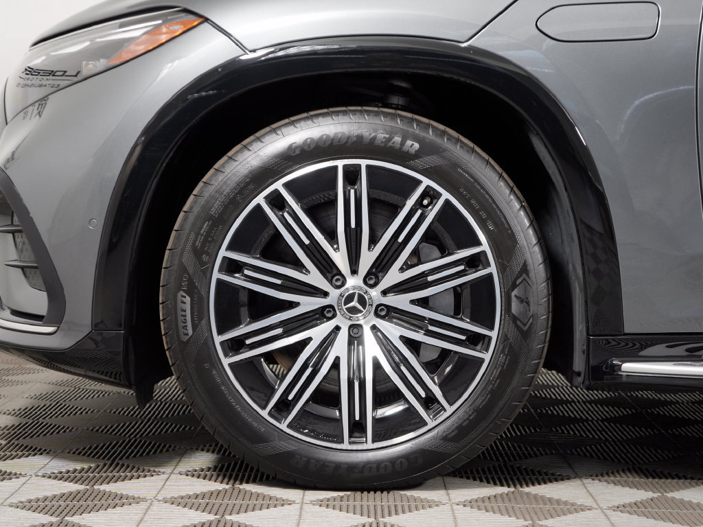 Certified 2025 Mercedes-Benz EQS 580 4MATIC SUV image 9