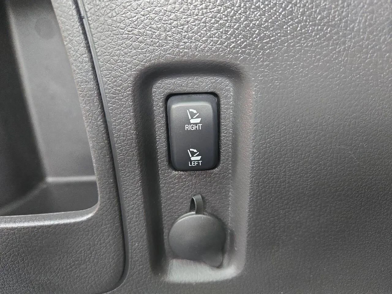 Used 2014 Ford Edge Limited AWD/4WD image 18