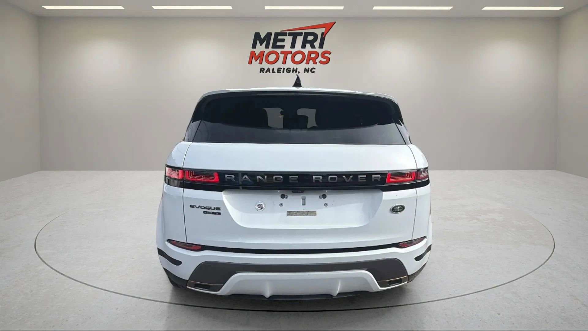 Used 2020 Land Rover Range Rover Evoque R-Dynamic S image 4