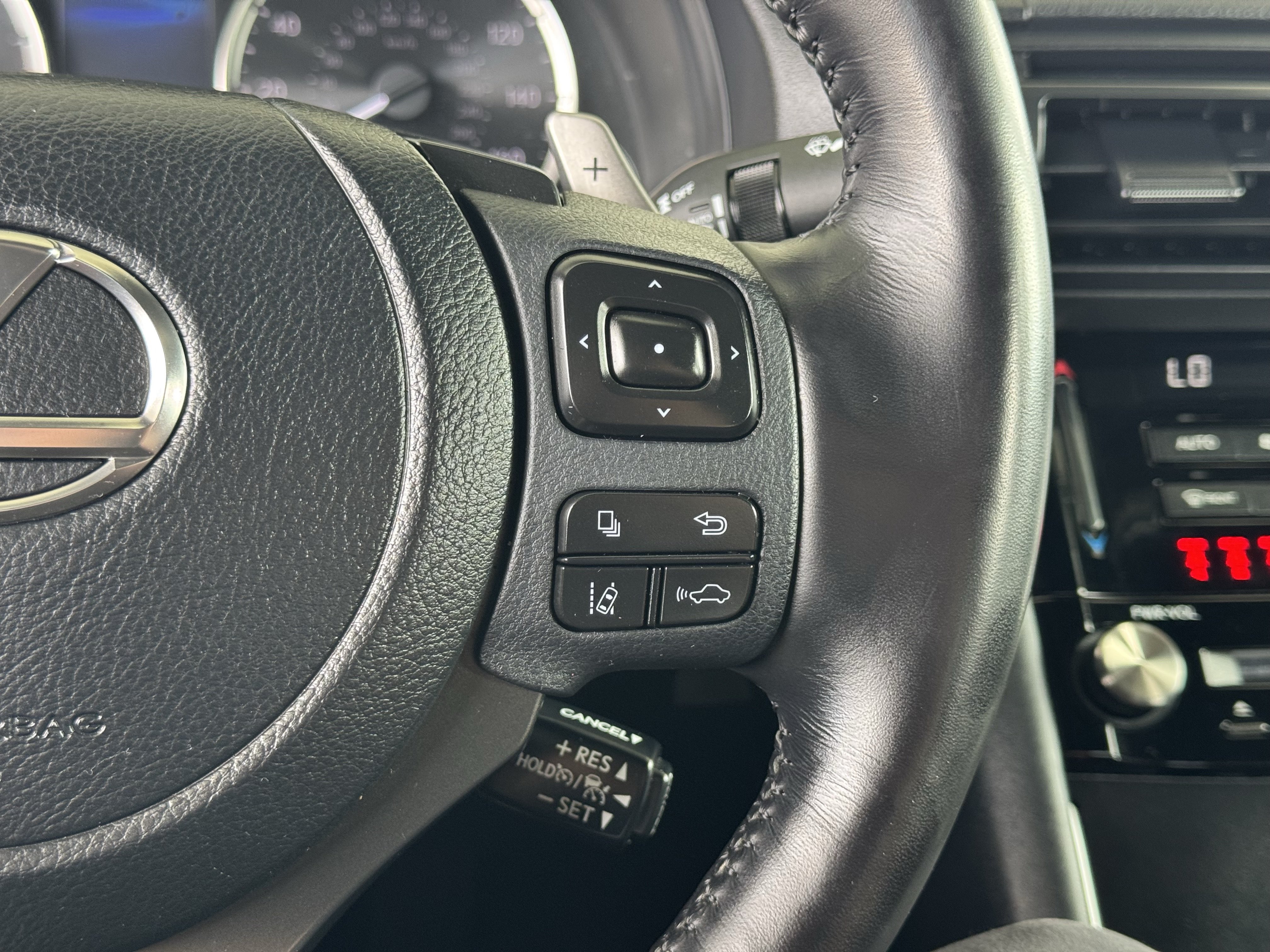 Used 2023 Lexus IS 300 w/ Comfort Package RWD image 34