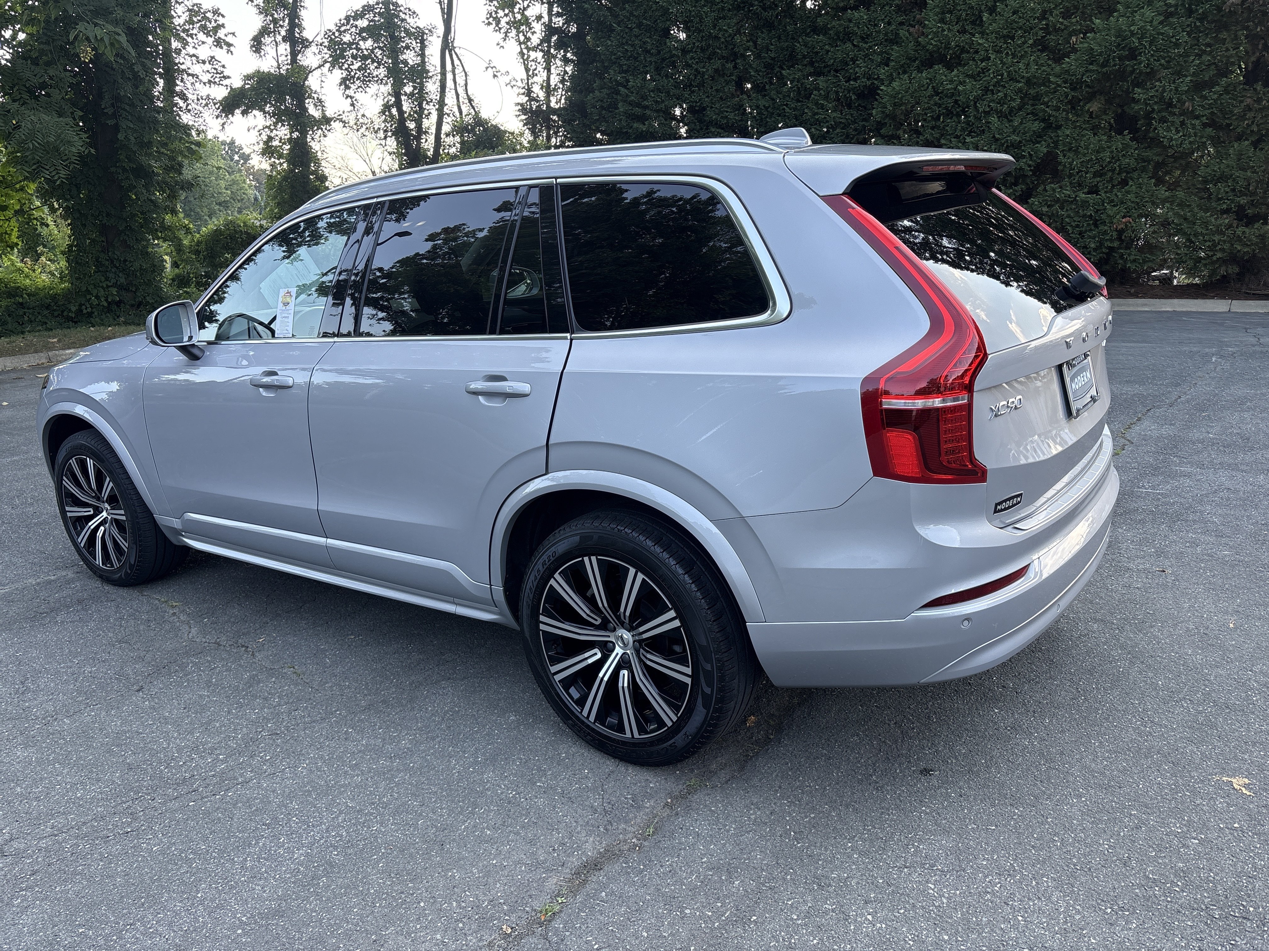 Used 2023 Volvo XC90 B5 Core w/ Protection Package Premier AWD/4WD image 6