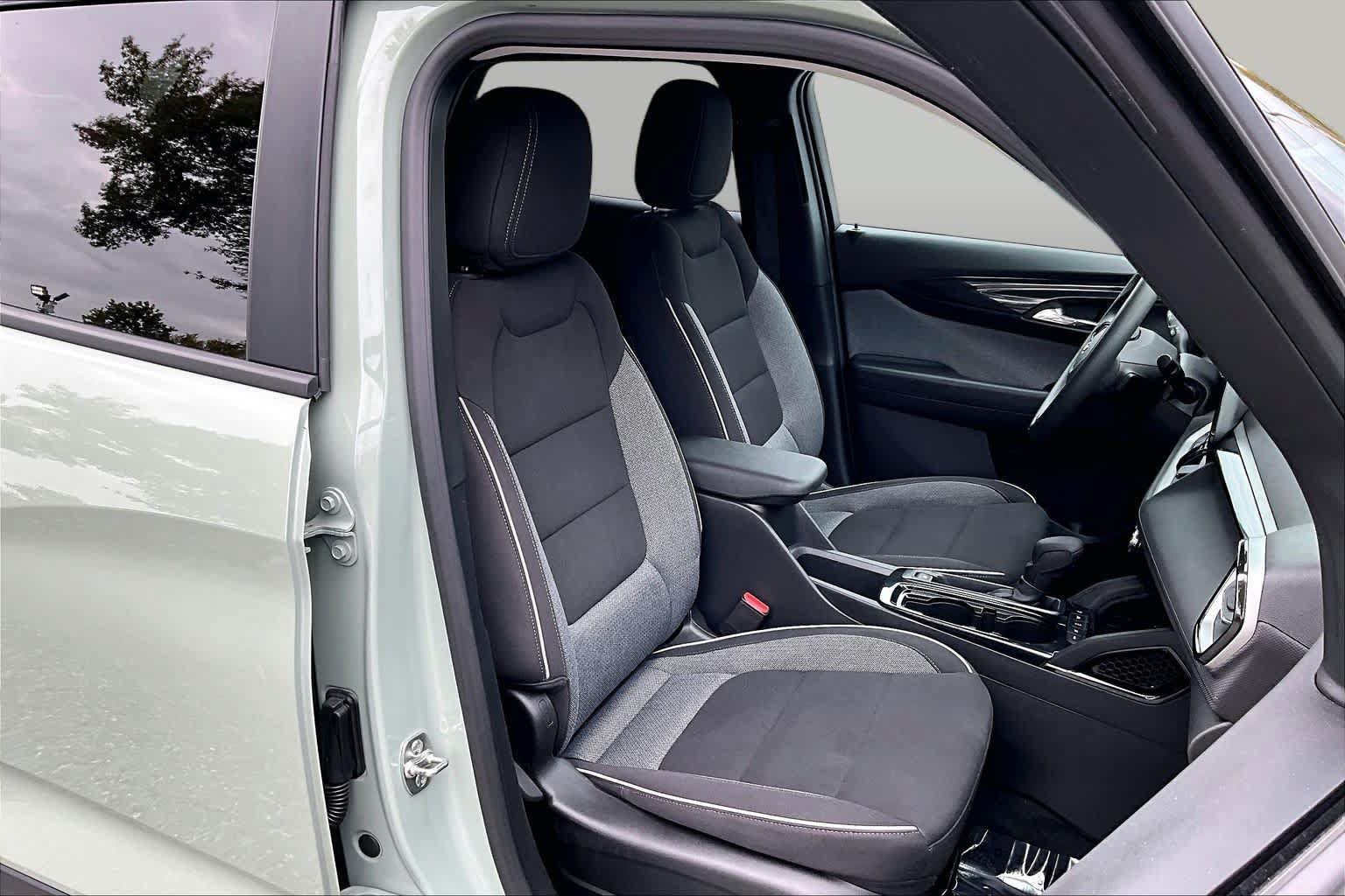 Used 2026 Chevrolet TrailBlazer LT AWD/4WD image 9