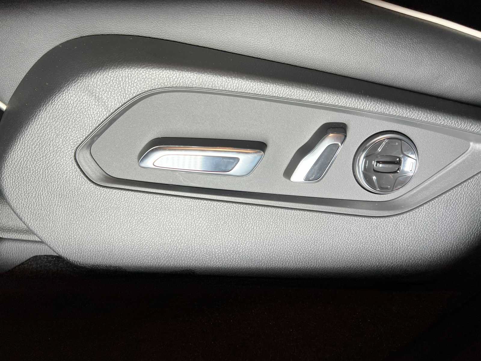 New 2023 Acura MDX w/ Advance Package AWD/4WD image 16