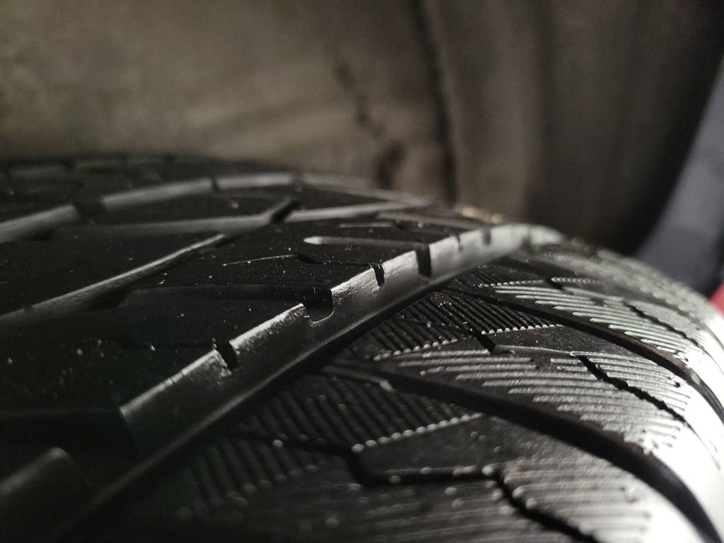 Used 2018 Toyota Corolla LE w/ Carpet Mat Package (TMS) image 11