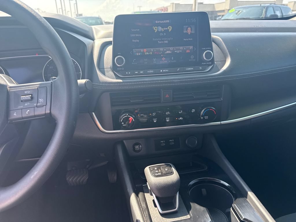 Used 2025 Nissan Rogue S AWD/4WD image 28