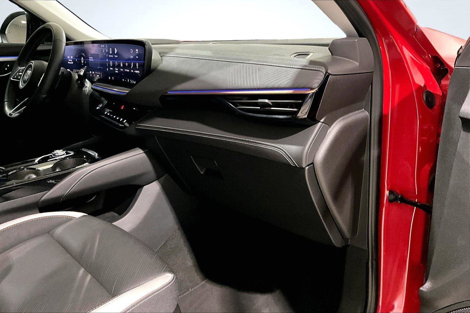 Certified 2025 Buick Envision Sport Touring image 17