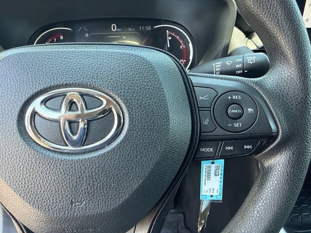 Used 2023 Toyota RAV4 LE AWD/4WD image 38