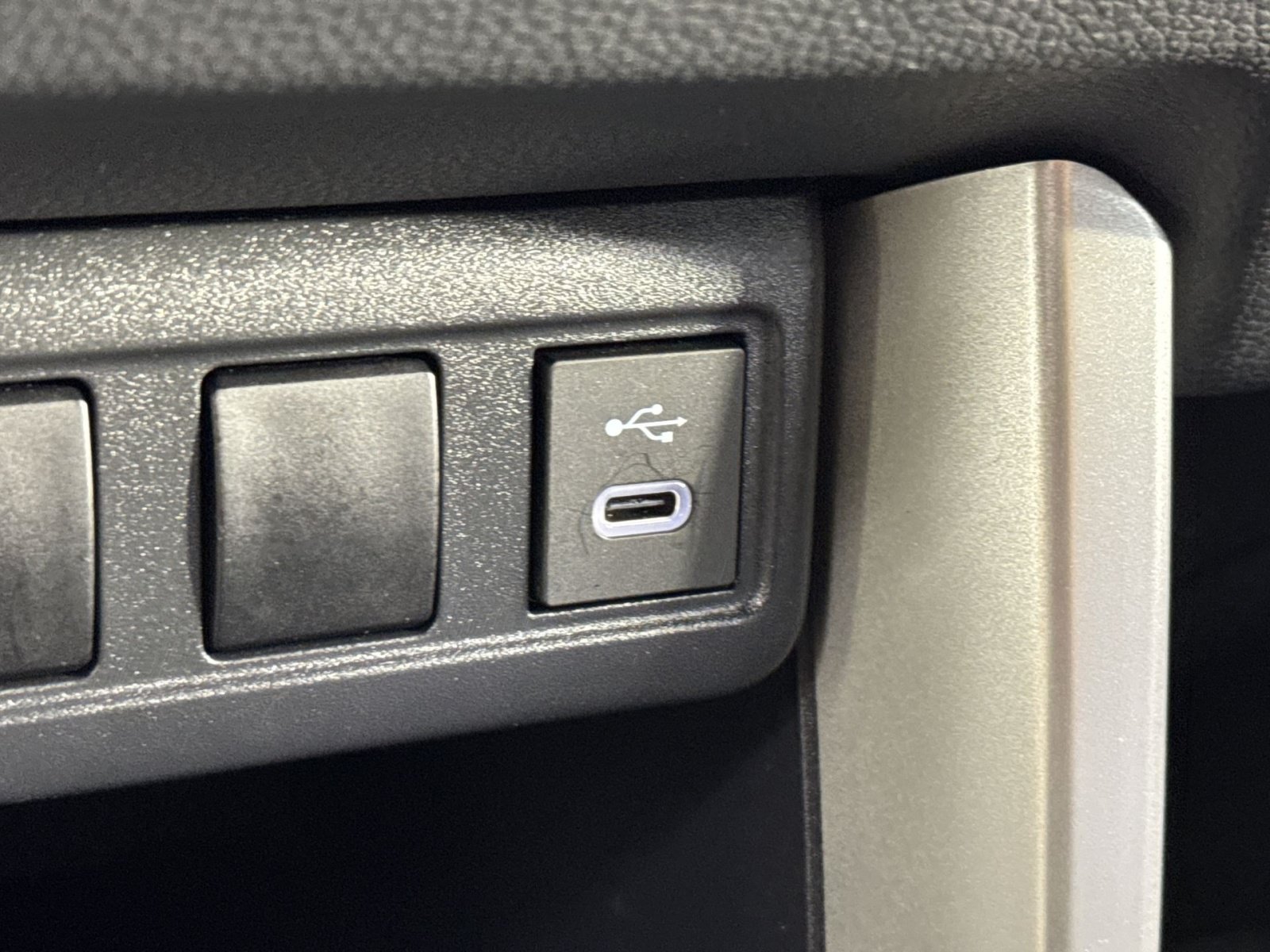 Used 2024 Toyota Corolla Cross AWD Hybrid image 43