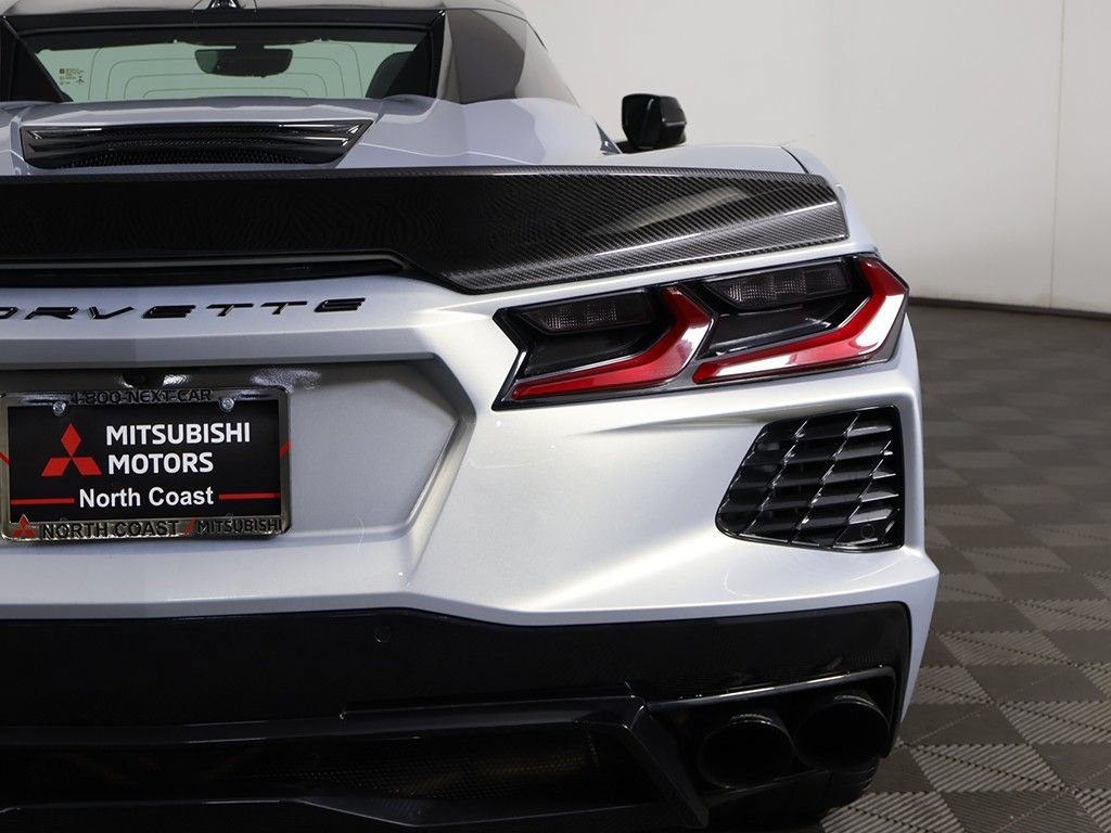 Used 2021 Chevrolet Corvette Stingray Premium Conv w/ Z51 Performance Package RWD image 19