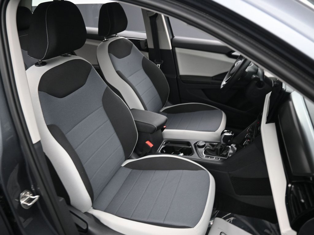 Used 2025 Volkswagen Taos S image 39