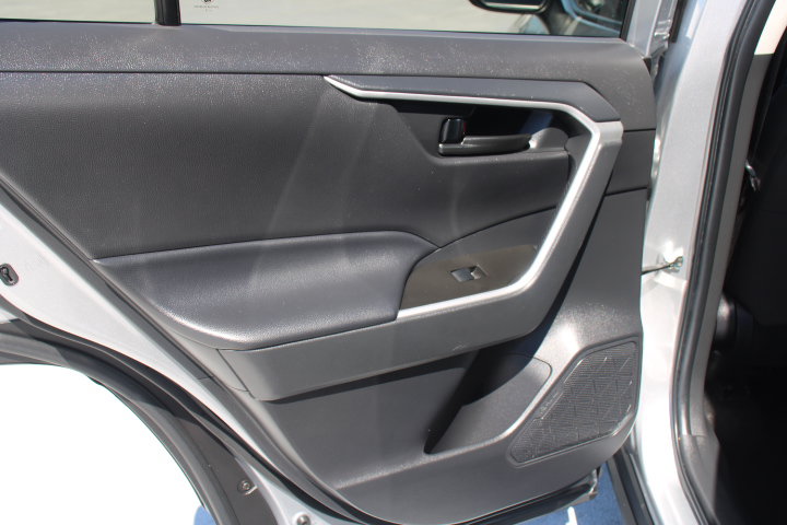 Certified 2023 Toyota RAV4 LE AWD/4WD image 12