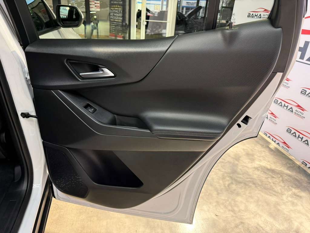 Used 2026 Chevrolet Equinox LT image 41