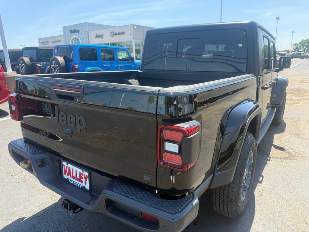 New 2026 Jeep Gladiator Sport AWD/4WD image 3