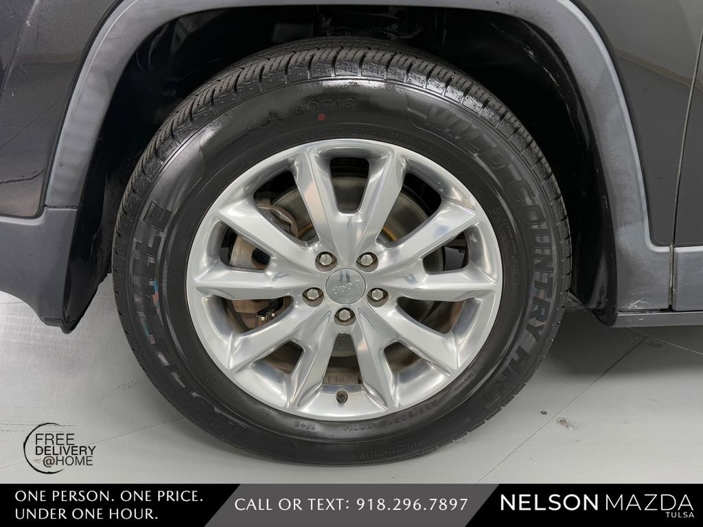 Used 2016 Jeep Cherokee Limited image 11