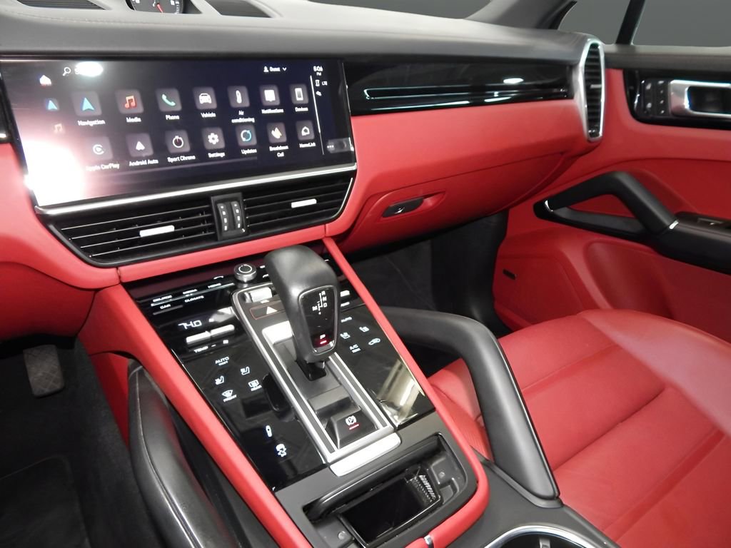 Used 2023 Porsche Cayenne Platinum Edition w/ Towing Package w/o Tow Ball image 21