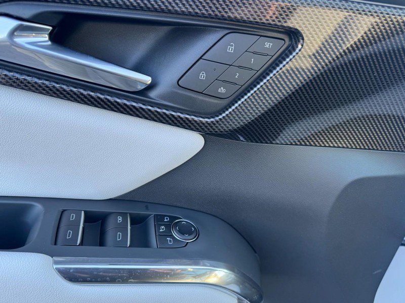 New 2026 Chevrolet Traverse High Country image 11