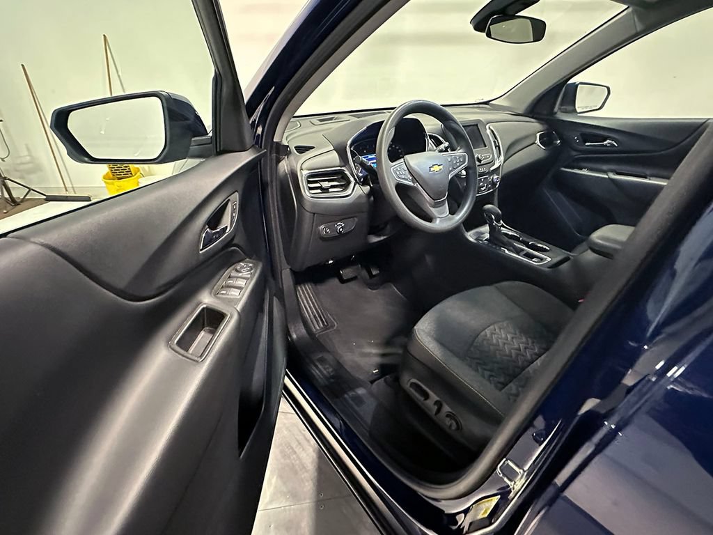 Used 2023 Chevrolet Equinox LT FWD image 18