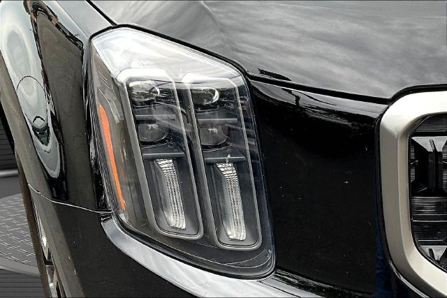 Used 2023 Kia Telluride EX X-Line AWD/4WD image 32