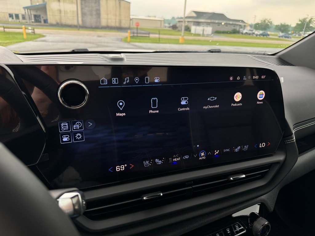 New 2025 Chevrolet Silverado EV LT image 22