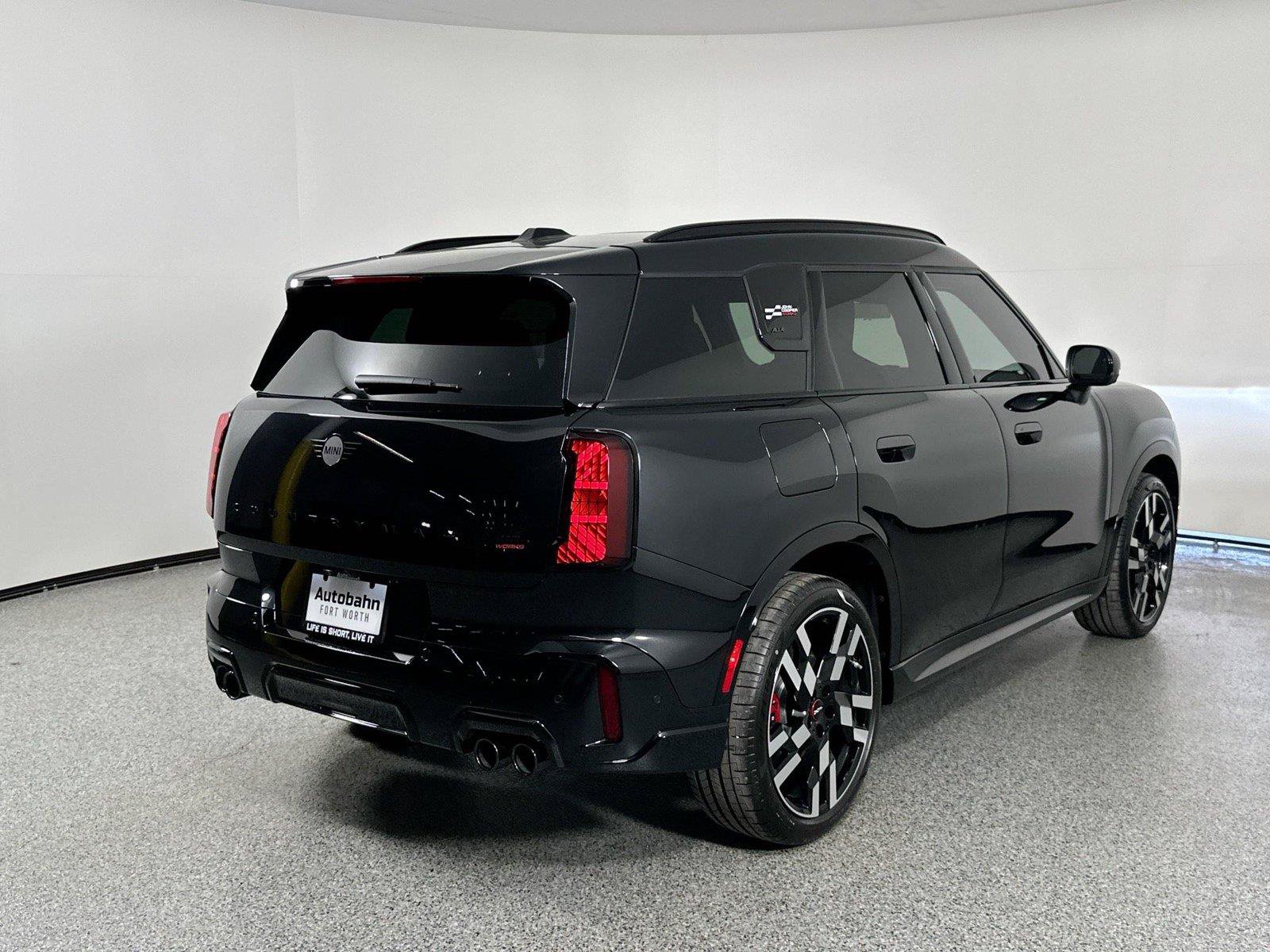 Used 2025 MINI Cooper Countryman John Cooper Works w/ Comfort Package Max AWD/4WD image 4