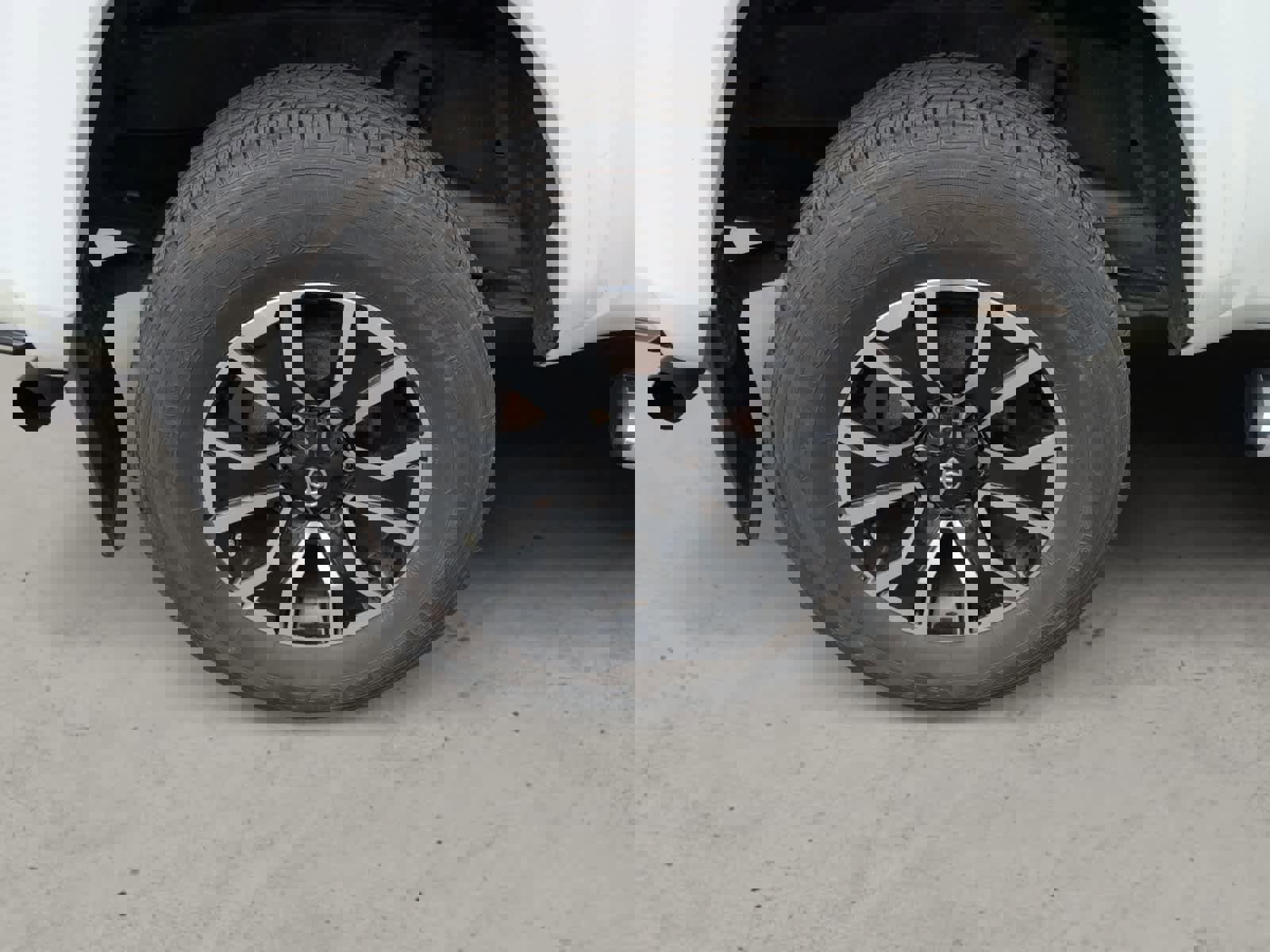 Used 2020 Toyota Tacoma TRD Sport image 9