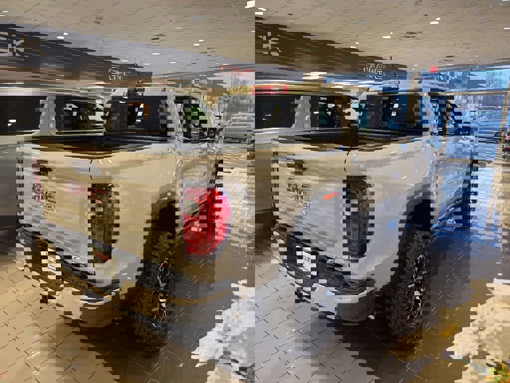 New 2026 GMC Canyon AT4X image 6