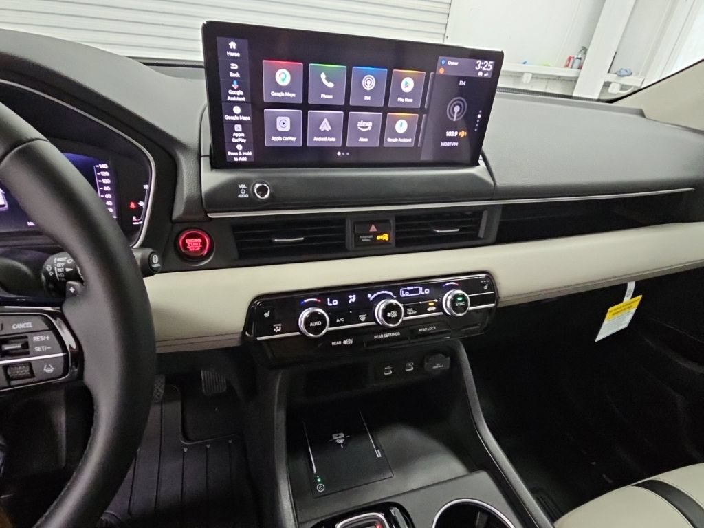 New 2026 Honda Pilot Touring image 12