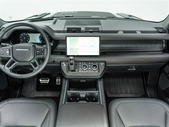 Used 2025 Land Rover Defender 110 S AWD/4WD image 18