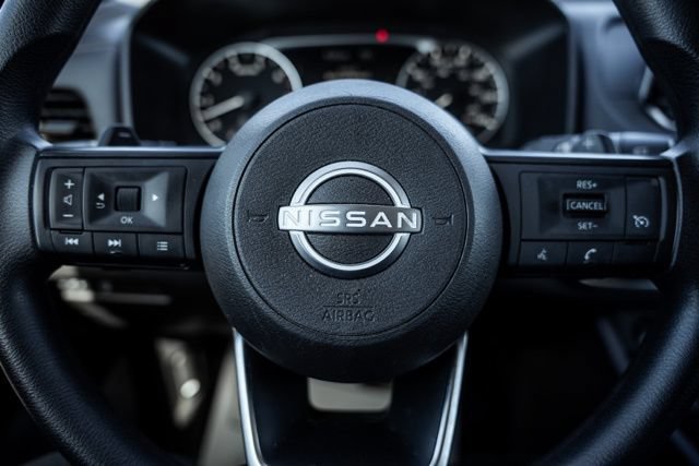 Used 2024 Nissan Rogue S AWD/4WD image 15