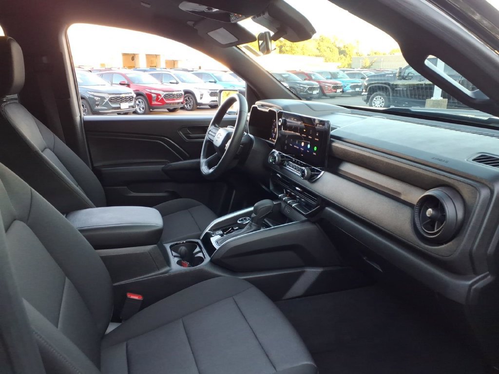 Certified 2024 Chevrolet Colorado Trail Boss w/ Advanced Trailering Package AWD/4WD image 16