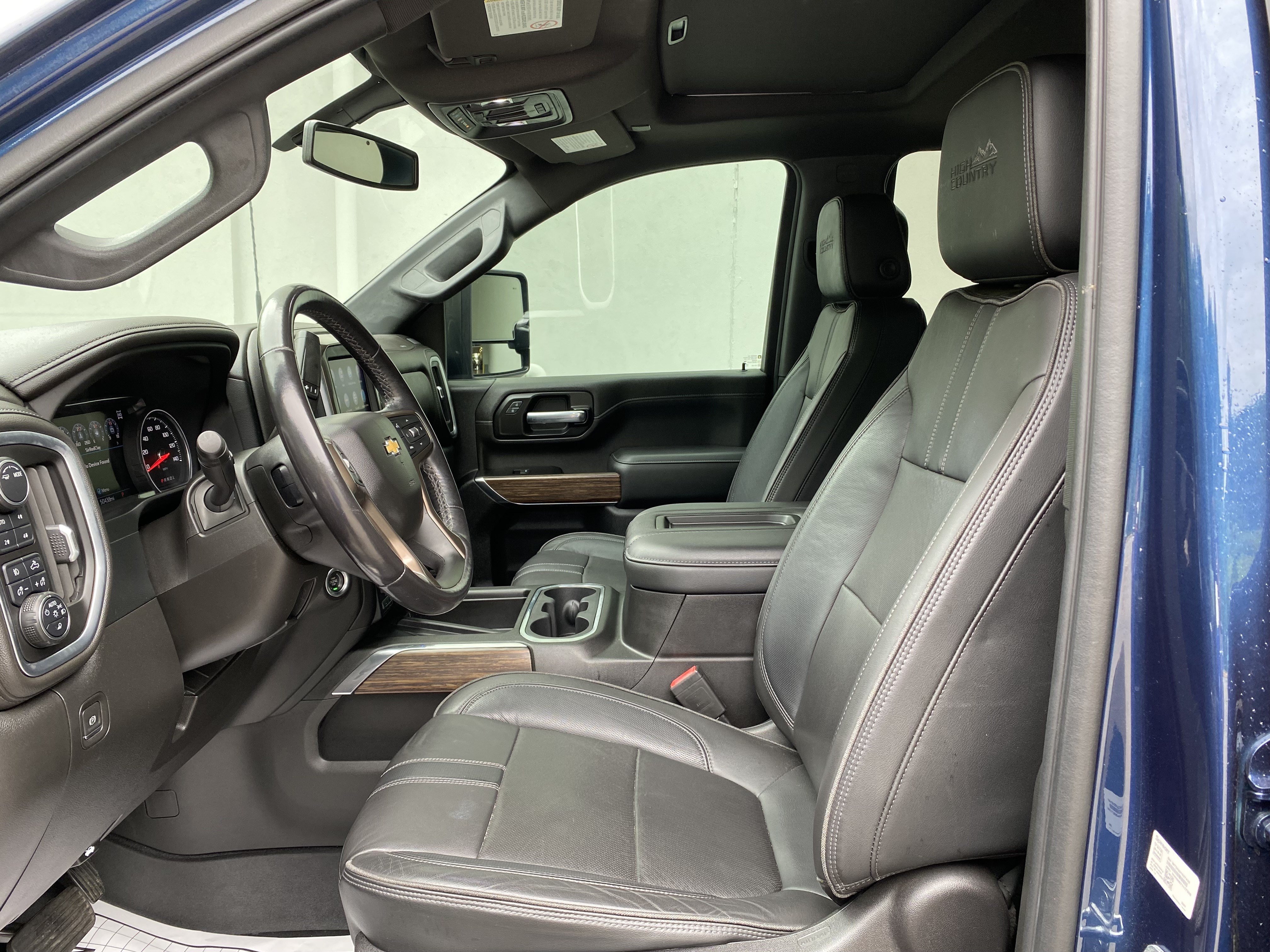 Used 2022 Chevrolet Silverado 2500 High Country AWD/4WD image 17