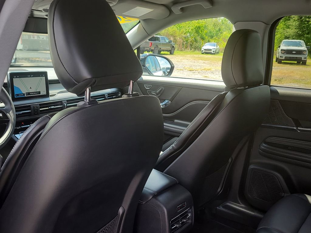 Used 2022 Lincoln Corsair AWD w/ Equipment Group 101A image 10