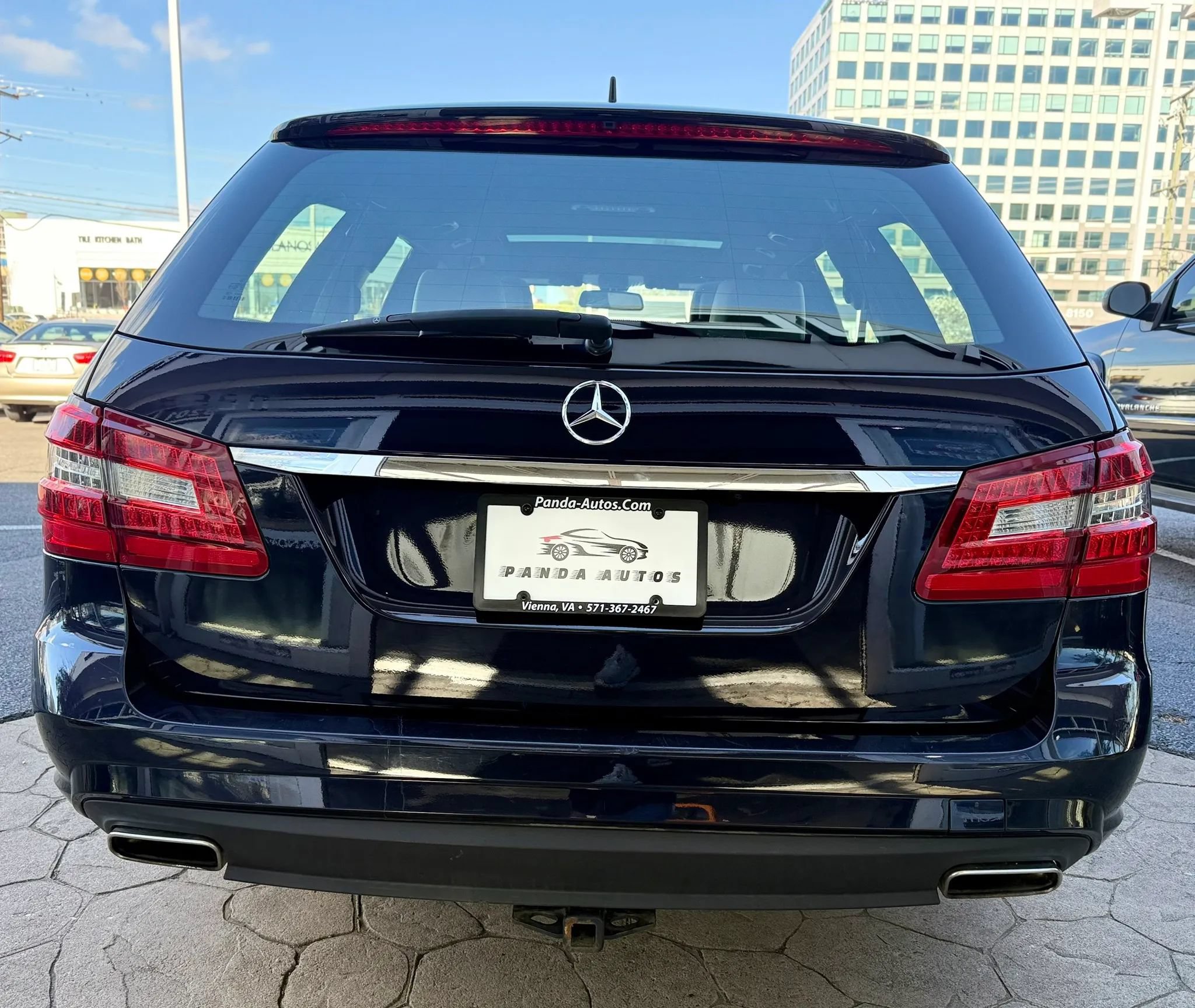Used 2011 Mercedes-Benz E 350 4MATIC Wagon image 6