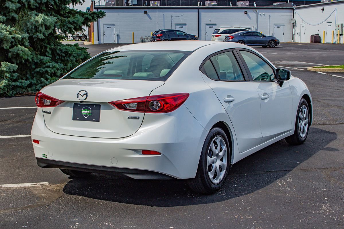 Used 2016 MAZDA MAZDA3 i Sport FWD image 9