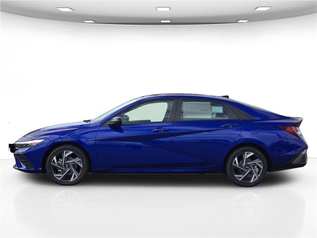New 2025 Hyundai Elantra SEL image 4