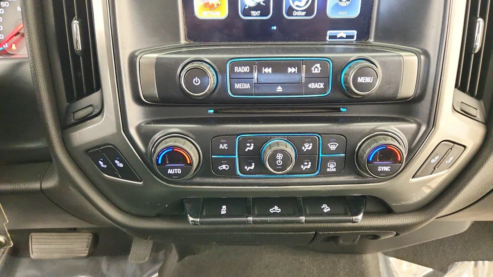 Used 2019 Chevrolet Silverado 1500 LT w/ All Star Edition AWD/4WD image 22