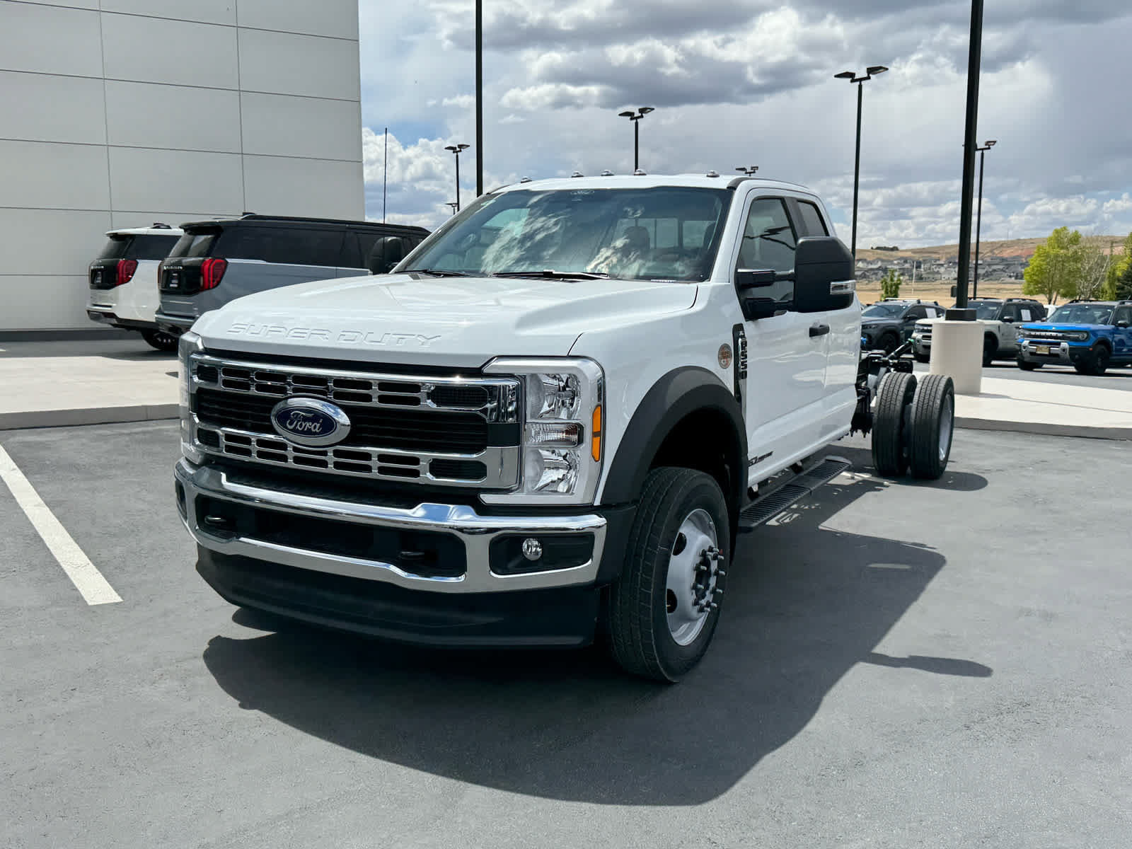 New 2026 Ford F550 4x4 SuperCab Super Duty w/ XL Chrome Package image 2