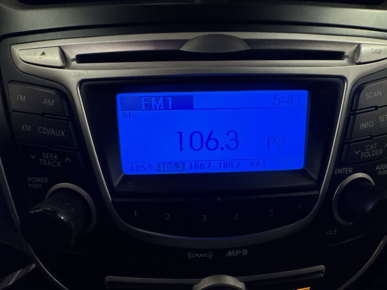 Used 2012 Hyundai Accent GLS w/ Comfort Pkg 2 FWD image 23