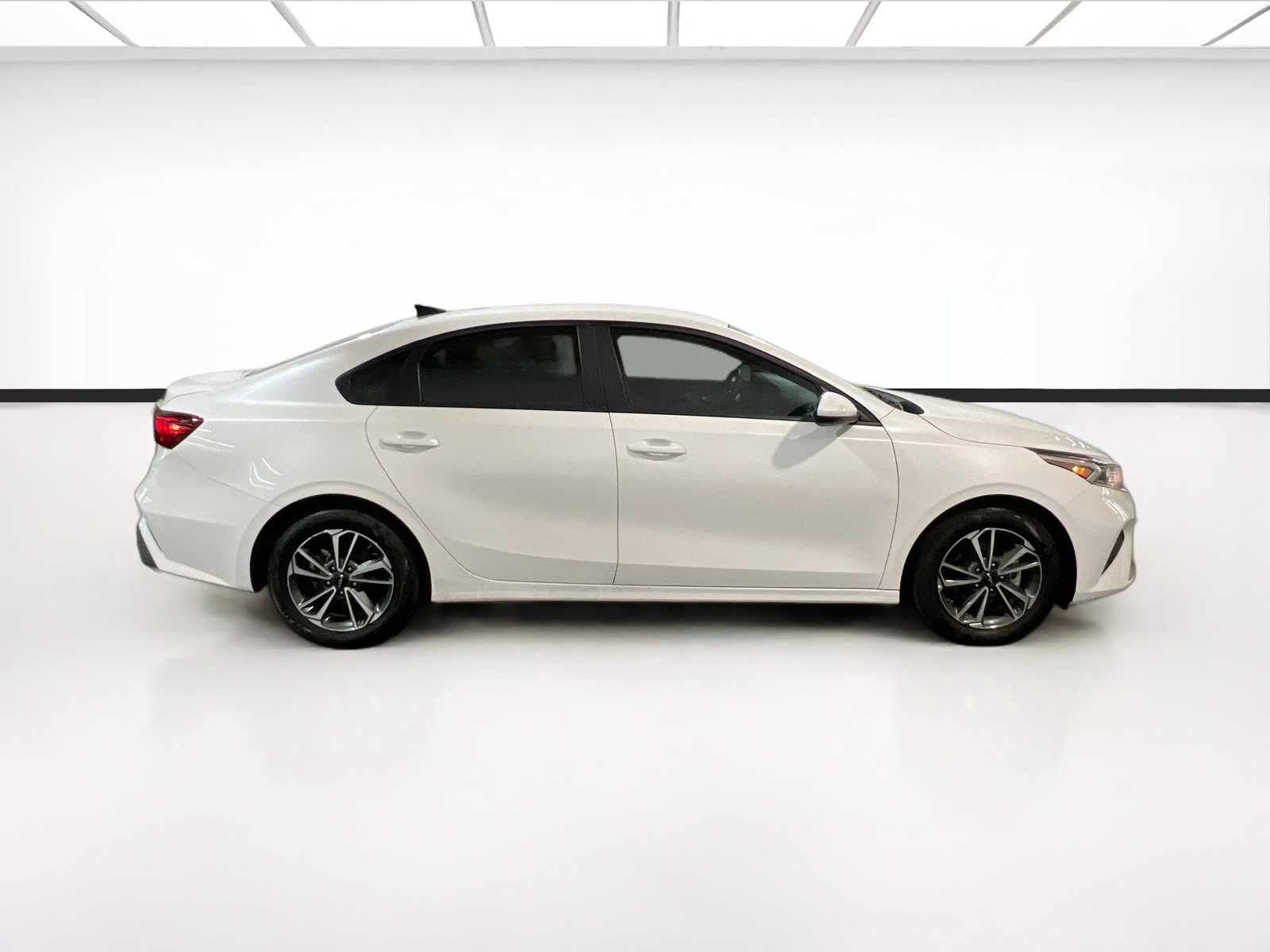 Used 2024 Kia Forte LXS FWD image 22