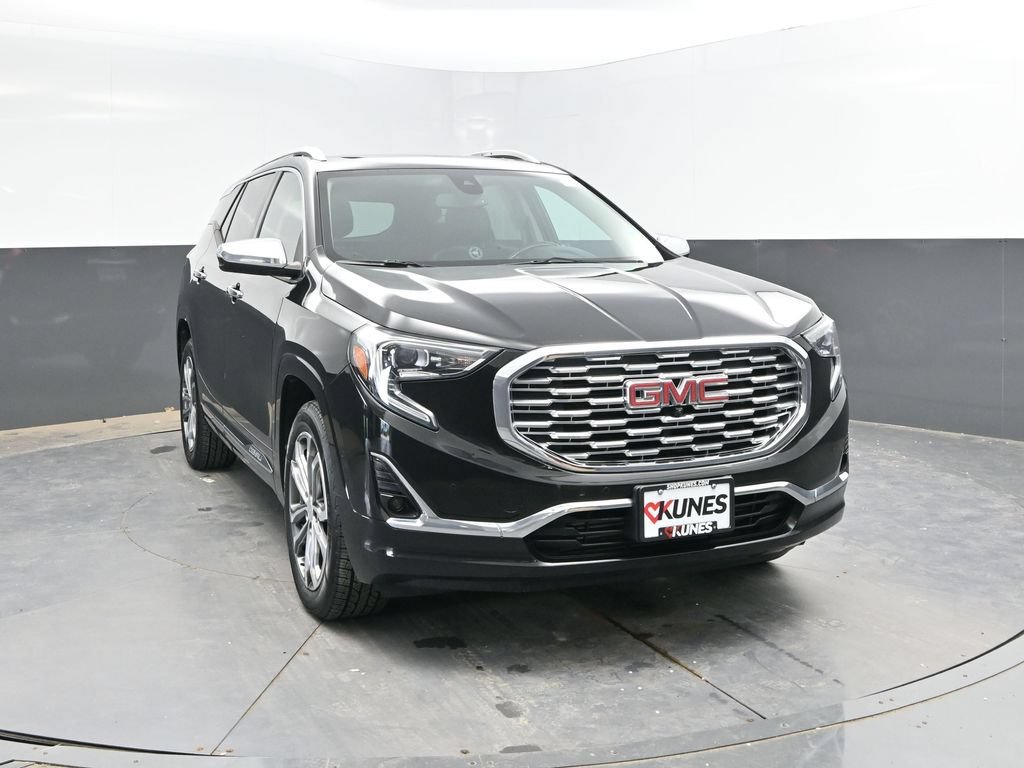 Used 2018 GMC Terrain Denali w/ GMC Pro Grade Package AWD/4WD image 4