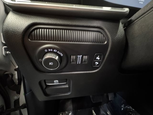 Used 2022 Jeep Wagoneer Series III AWD/4WD image 22
