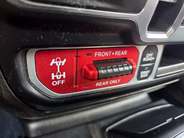 Used 2023 Jeep Gladiator Rubicon w/ LED Lighting Group AWD/4WD image 35