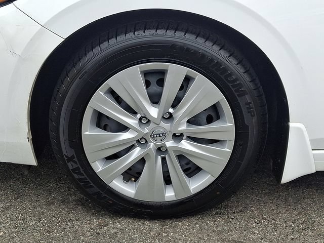 Used 2024 Nissan Sentra S FWD image 9