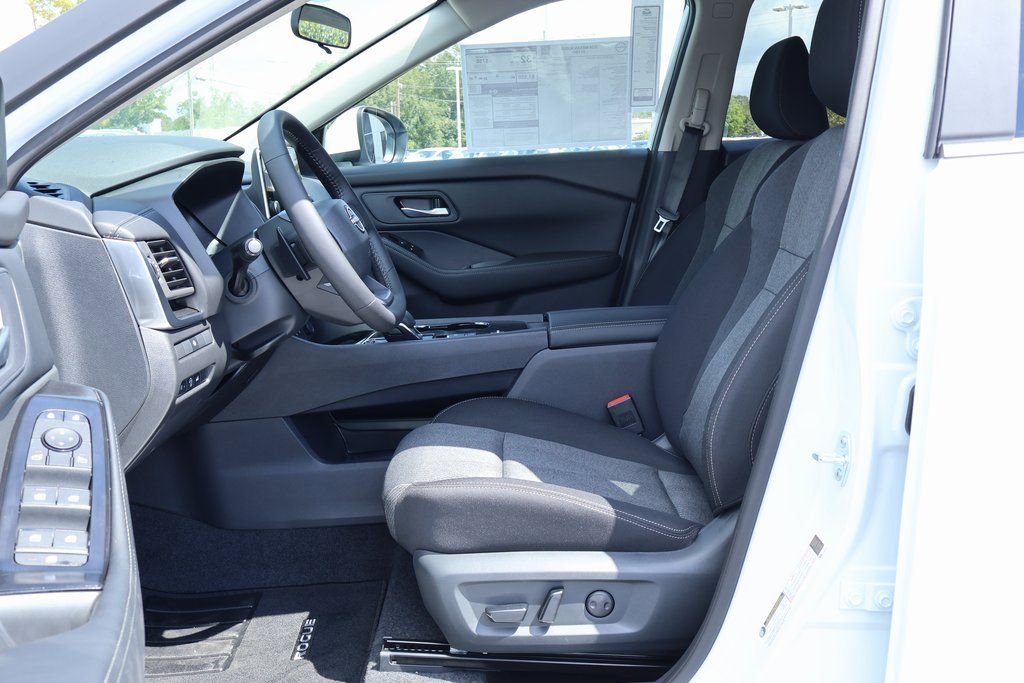 New 2026 Nissan Rogue SV w/ Cold Weather Package image 7