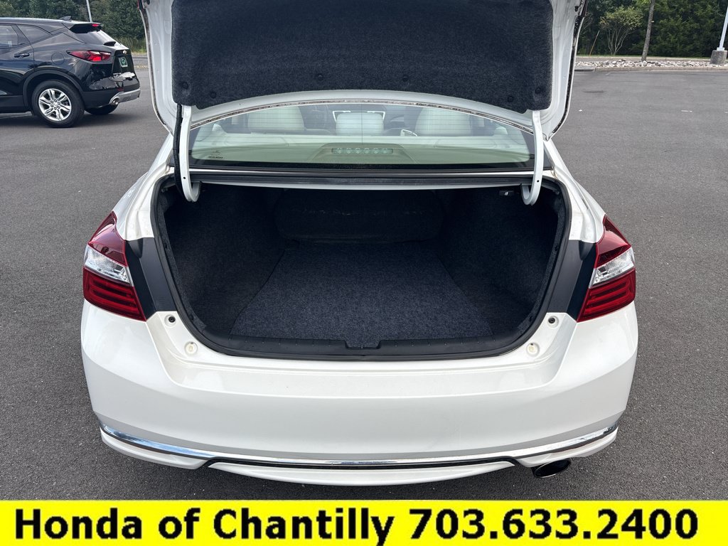 Used 2016 Honda Accord LX image 27
