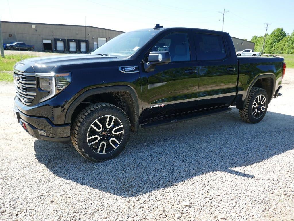 New 2026 GMC Sierra 1500 AT4 w/ AT4 Premium Package AWD/4WD image 8
